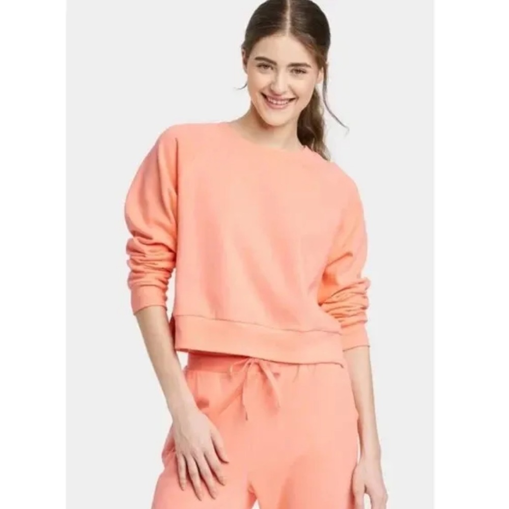 Colsie Cropped Sweatshirt